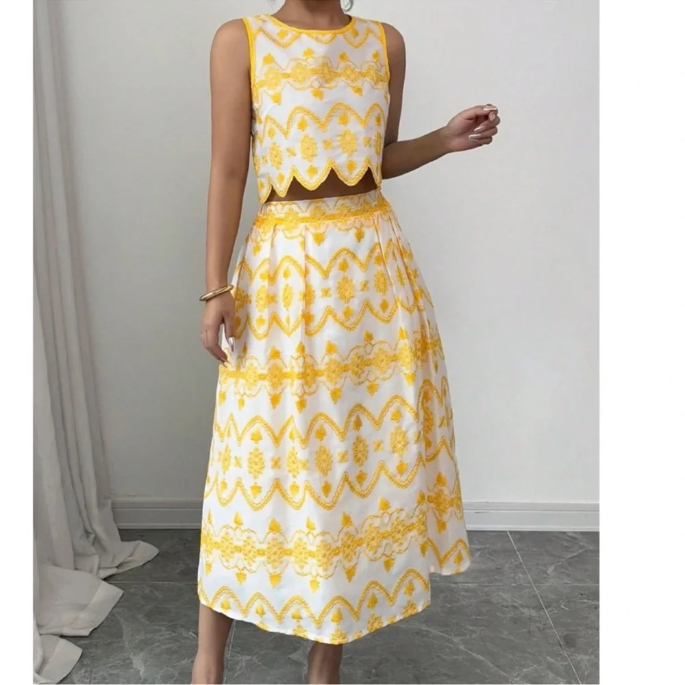 Boho Floral Embroidered Sleeveless High Waisted Midi Skirt Set Medium - Picture 3 of 7